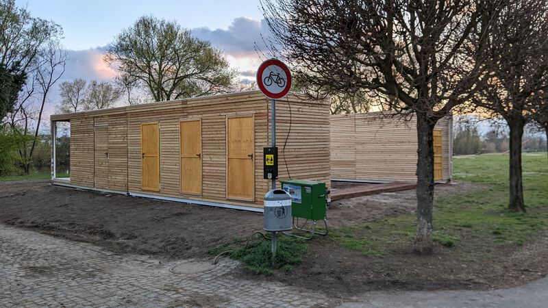 Datei:220403 La Main-4.jpg